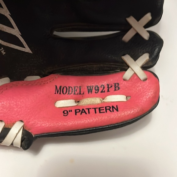 9” worth pink and black baseball glove - Picture 5 of 6